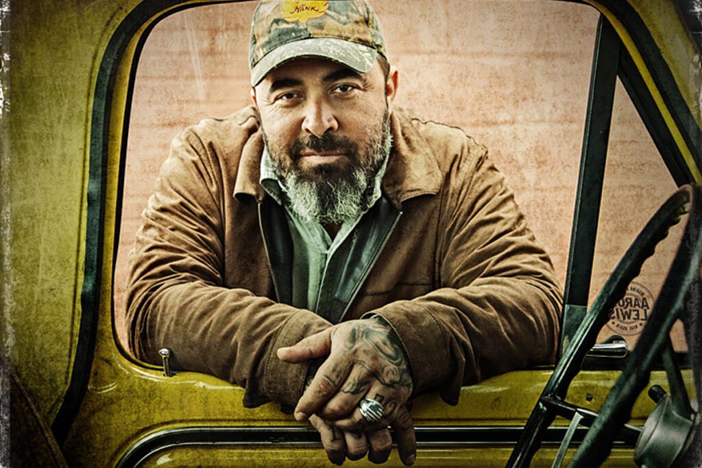 Aaron-Lewis Music Leader Guitar Country staind